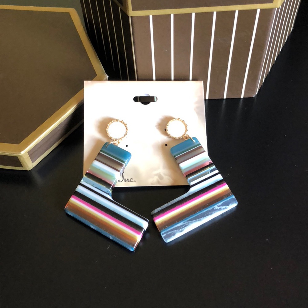 Eye-catching Statement Geometric Earrings